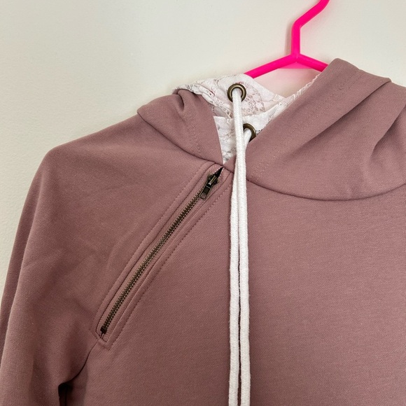 Vanilla Bay Lace Detail Hoodie - Picture 2 of 6